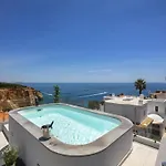公寓 Overlooking With Pool *