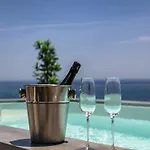 דירה Overlooking With Pool בנאגיל