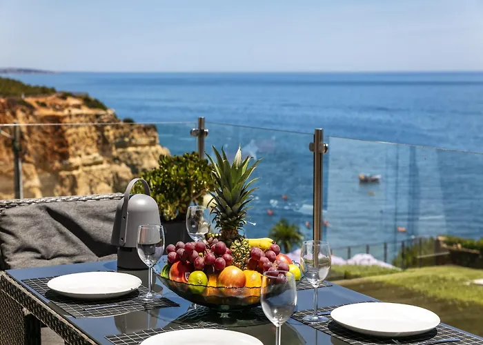 Overlooking With Pool Apartman *