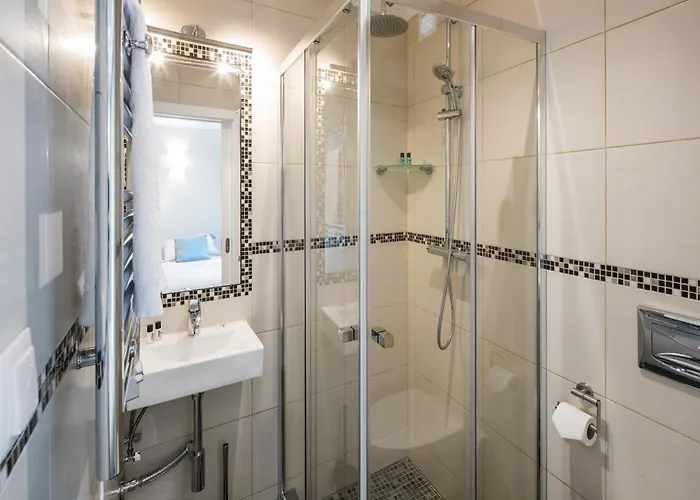 Apartman Overlooking With Pool *