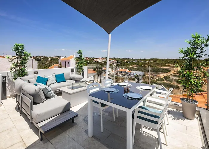 Apartman Overlooking With Pool Benagil