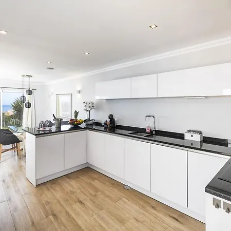 Overlooking With Pool * Benagil