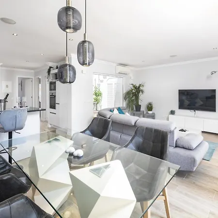 Overlooking With Pool Benagil