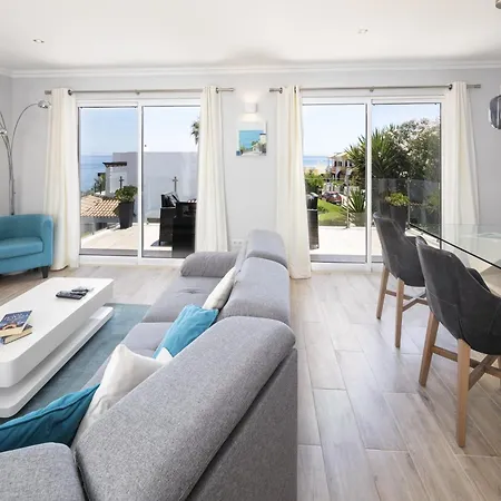 Overlooking With Pool Appartement Benagil